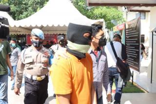 Ditinggal Istri ke Kalimantan, Pria di Batam Cabuli Anak Tiri Hingga 5 Kali