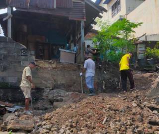 Tanah Longsor Bikin Dapur Rumah Warga Karimun Amblas