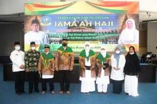 Bintan Lepas 34 Calon Jemaah Haji ke Tanah Suci