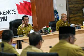 Gubernur Ansar Tingkatkan Belanja Daerah Produk Dalam Negeri