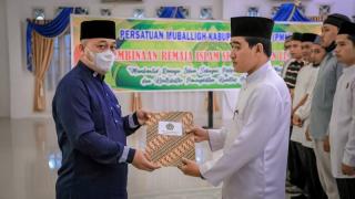 Agus Dikukuhkan Pimpin Forum Komunikasi Remaja Masjid Lingga