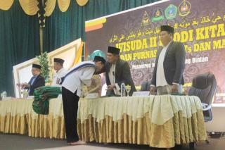 Khatam Kitab Kuning, Puluhan Santri Ponpes Madani Bintan Diwisuda