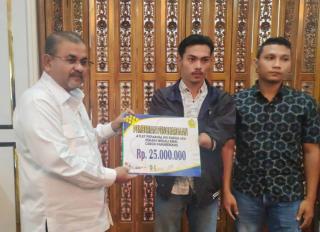 Peraih Emas Peparnas Asal Karimun Terima Bonus Rp 25 Juta