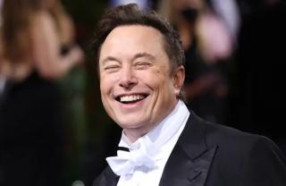 Anak Lelaki Elon Musk Sah Jadi Perempuan dan Ganti Nama