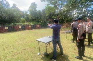 Hari Bhayangkara: Polda Kepri Gelar Lomba Menembak Bersama TNI dan Wartawan