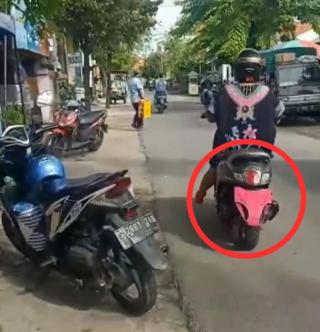 Emak-emak Tutup Pelat Pakai Celana Dalam Hindari ETLE, Polisi Buka Suara