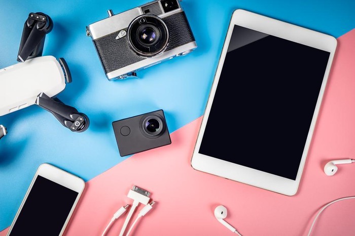 4 Gadget yang Perlu Dibawa Saat Liburan, Biar Tak Mati Gaya