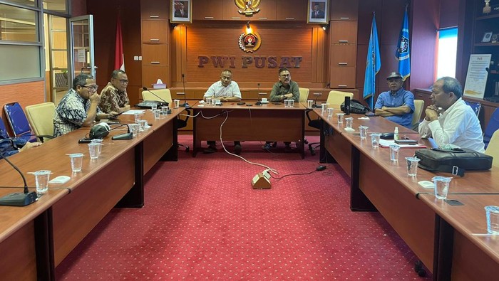 Muncul Usulan Wartawan Dapat Tunjangan Pemerintah, PWI Menolak!