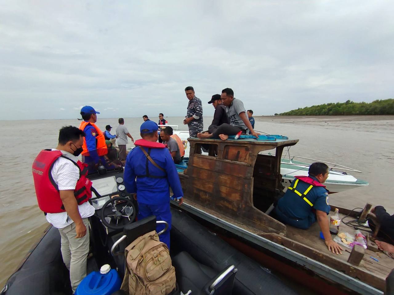 Jatuh ke Laut, ABK KM Sumatera Jaya Belum Ditemukan