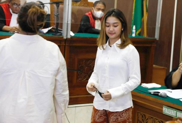 Keterangan Chandrika Chika Bisa Ringankan Putra Siregar