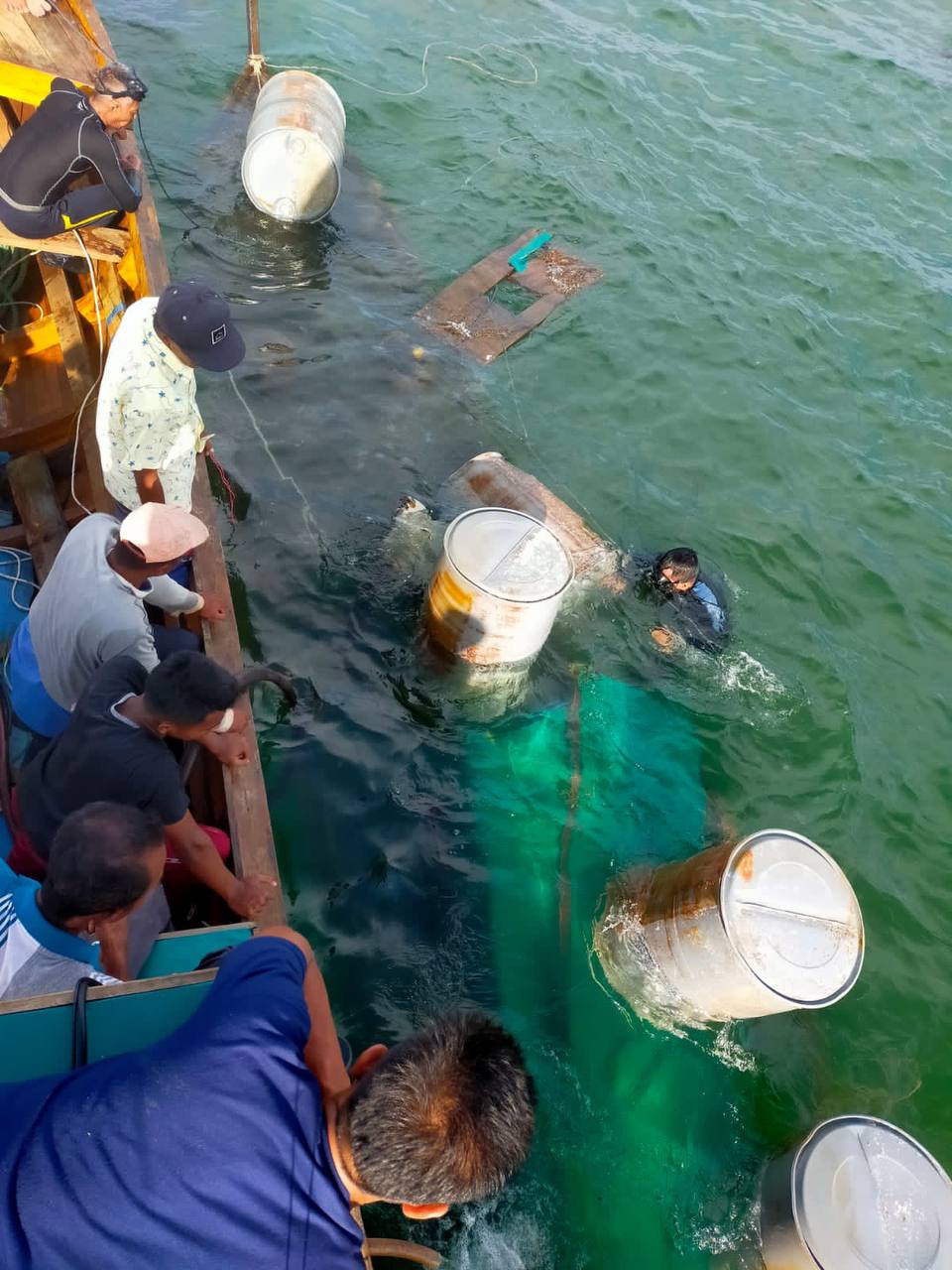 Perahu Nelayan Karam Korban Tabrak Lari Kapal di Laut Karimun 