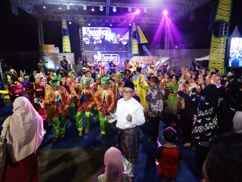 Joget Lambak Tutup Kenduri Seni Melayu 2022 di Kota Batam