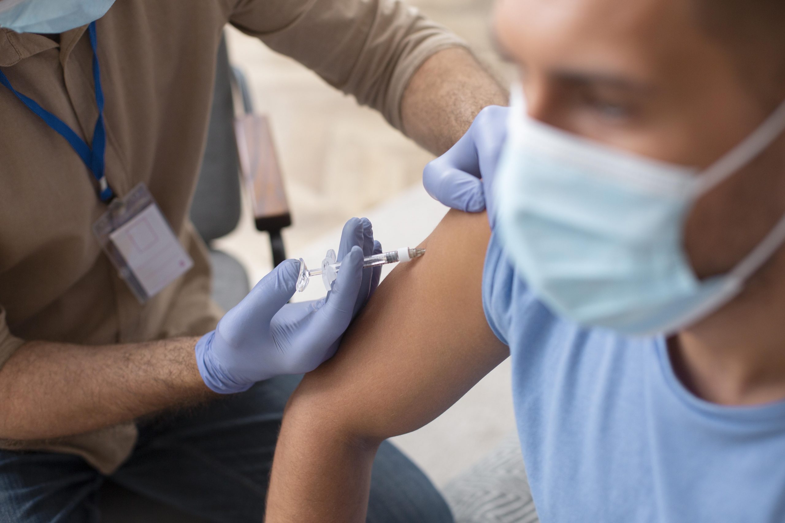 Viral Jasa Tembak Vaksin Tembus PeduliLindungi, Ini Faktanya
