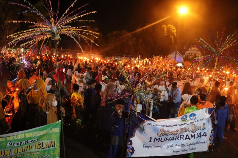 Ribuan Warga Bintan Meriahkan Pawai Obor Sambut Tahun Baru Islam