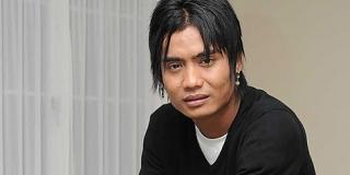 Charly eks Vocalis ST 12 Alami Kecelakaan 