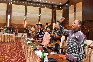 Dirut BRK Syariah Minta Komitmen Bersama Seluruh Pimpinan Unit Kantor