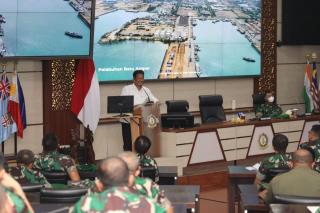 Kepala BP Batam Berikan Pembekalan Perwira Siswa TNI di Bandung