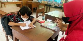 Masuk Sekolah SD, Azzam Jadi Satu-satunya Murid di Kelas