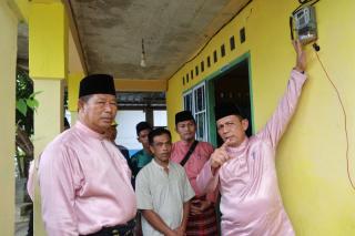 Warga Desa Bayat Anambas Kini Bisa Nikmati Listrik Sepanjang Malam