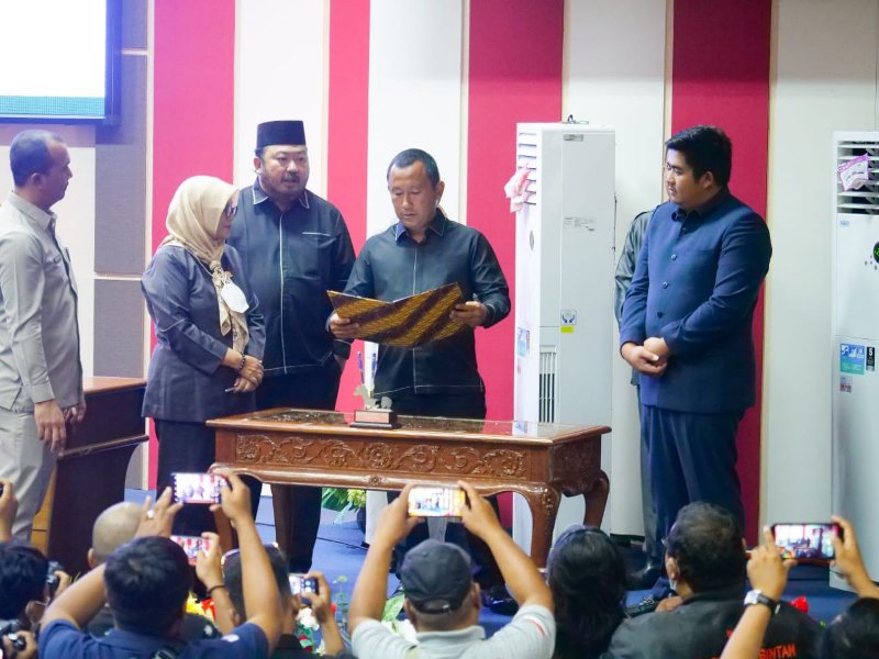 DPRD Sahkan Usulan Penetapan Roby Kurniawan Jadi Bupati Bintan