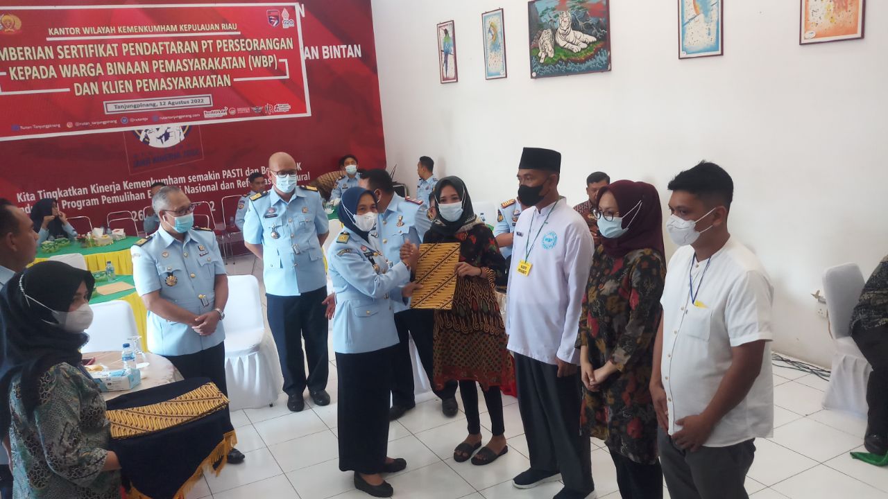 6 Warga Binaan di Kepri Peroleh Sertifikat PT Perseorangan, Bisa untuk Bikin Usaha
