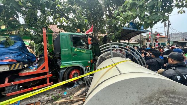 Truk Tabrak Tower dekat Halte SD, 10 Orang Tewas, 7 di Antaranya Siswa