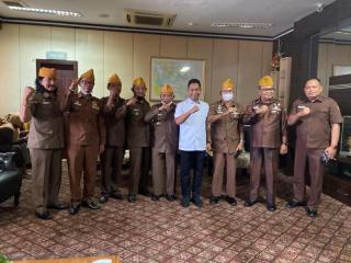 HUT Ke-77 RI, Wabup Lingga Dapat Wejangan dari Para Veteran