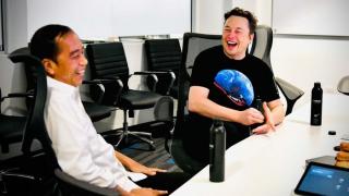 Elon Musk Bilang Mau Beli MU, tapi Bohong