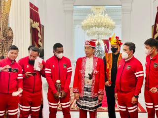 Presiden Jokowi Terima Timnas U-16 di Istana Merdeka
