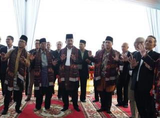 Wali Kota Rudi Diberi Marga Harahap, Marlin Boru Nasution, Pemberian Disidang Adat di Padang Sidempuan Sumut