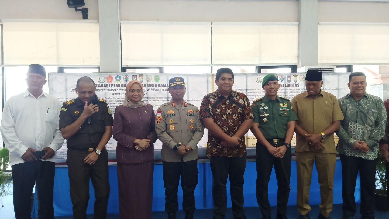 Deklarasi Damai Pilkades Bintan, Plt Bupati Roby Minta Cakades Jaga Massa Pendukungnya