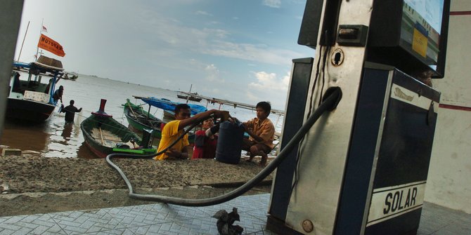 Nelayan Bisa Dapat Solar Rp6.800 per Liter Lewat Koperasi