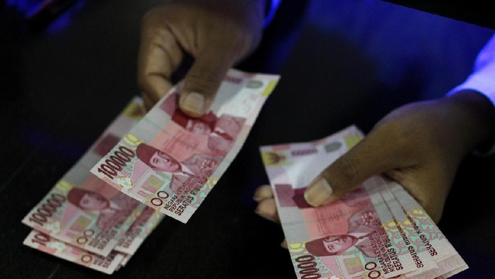 BLT Subsidi Gaji Rp 600.000 Cair Hari Ini, Cek Namamu di Sini!