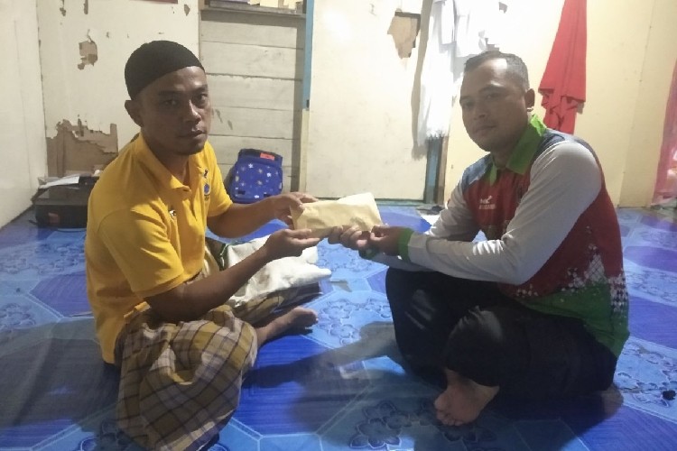 FKPS Natuna Salurkan Donasi untuk Daffi Septian Bocah dengan Kepala Membesar akibat Hidrosefalus