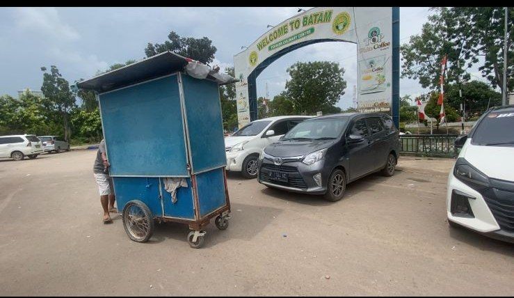 Gerobak Pedagang Kembali Kuasai WTB Usai Demo Driver Online
