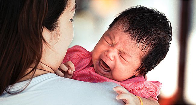 Ketahui Cara Menenangkan Bayi yang Menangis Menurut Sains