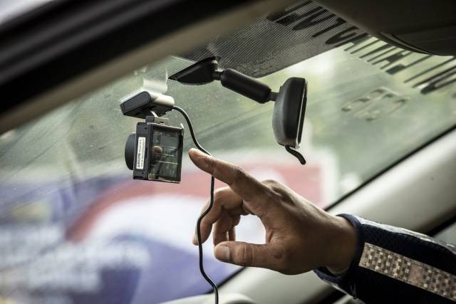 Tilang Mobile Mulai Berlaku di Batam, Polisi Rekam Pelanggaran via Ponsel Saat PatroliÂ 