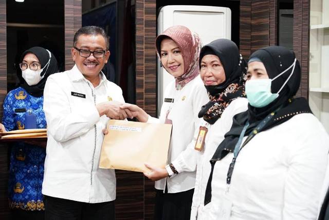 Puluhan Tahun Mengabdi, 13 PNS Pemko Batam Masuki Masa Pensiun