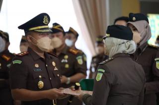 Mutasi Kejari Karimun: Firdaus Jabat Kajari Karimun, Meilinda Pindah ke Kejati Riau