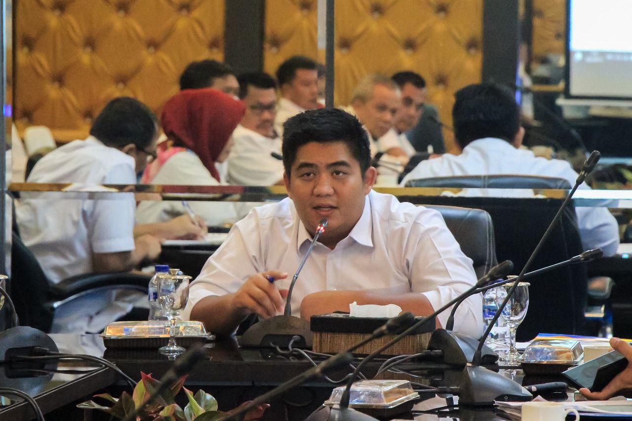 Jadi Bupati Termuda di Kepri, Ini Profil Roby Kurniawan Putra Gubernur Ansar Ahmad
