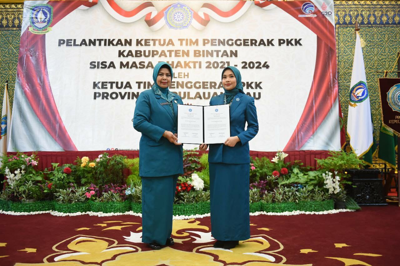 Dewi Ansar Lantik Menantunya Hafizha Rahmadhani Jadi Ketua TP-PKK Bintan