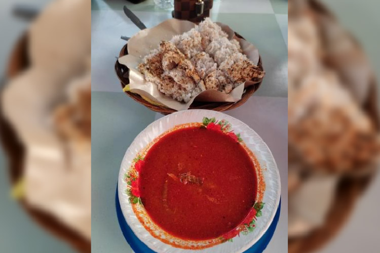 Menyantap Lezatnya Kuliner Lingga Lempeng Sagu Dipadu Kuah Ikan Gulai