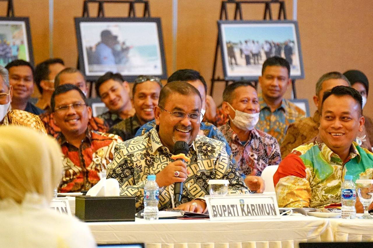 Aunur Rafiq Kabarkan Angin Segar terkait Tenaga Honor di Karimun