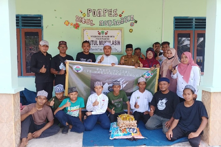Bakti Sosial Tenaga Pendamping Desa di Lingga Sasar Pondok Pesantren hingga Warga Sakit Kronis