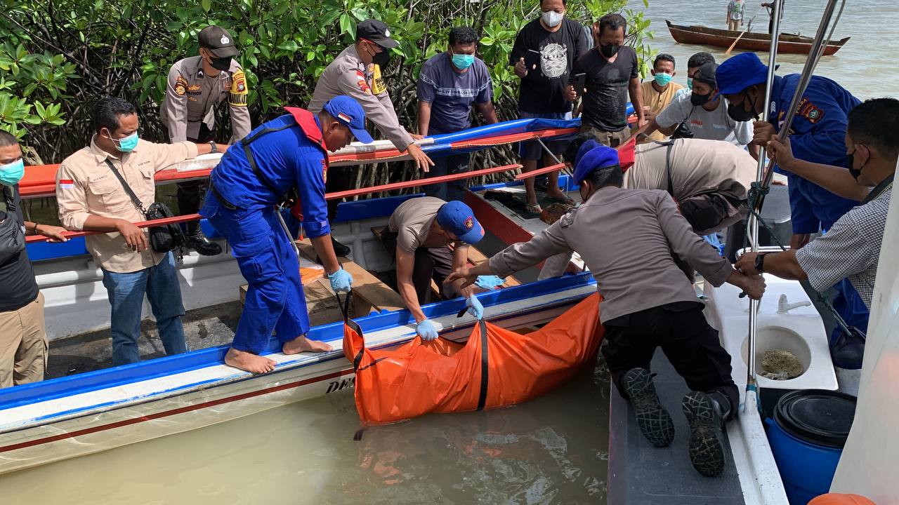 Mayat Tak Dikenal Ditemukan Nelayan Terapung-apung di Perairan Kundur
