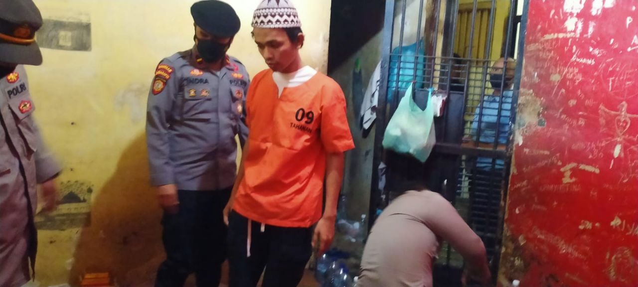 Polsek Sekupang Obok-obok Ruang Sel Tahanan Cari Benda Ini