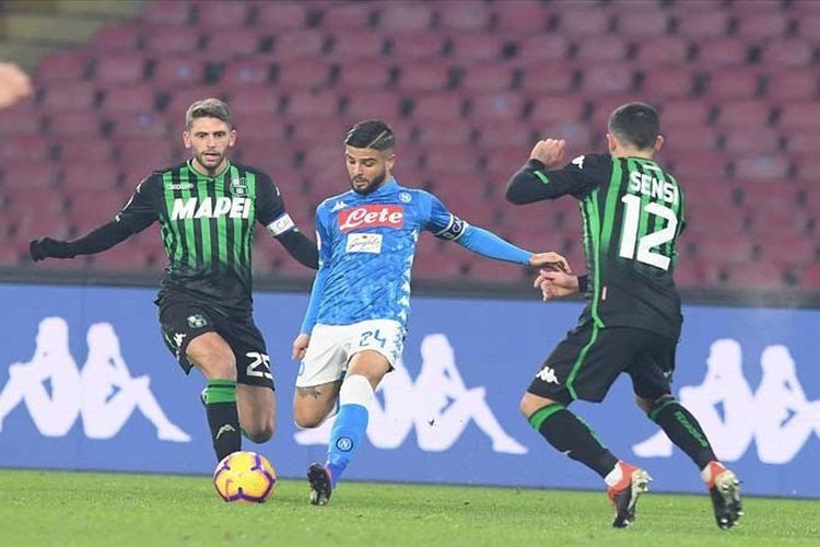 Belum Terkalahkan, Napoli Tantang Sassuolo Malam Ini