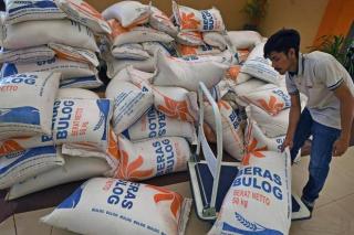 Bulog Siapkan 600 Ton Beras untuk Natuna Penuhi Kebutuhan hingga Akhir Tahun