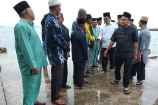 Silaturahmi dengan Warga Lingga, Eks Gubernur Kepri Nurdin Basirun Sambangi Pulau Wisata Benan
