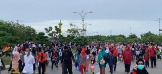 Peserta Fun Walk Karimun Membeludak, 15 Ribu Kupon Doorprize Habis